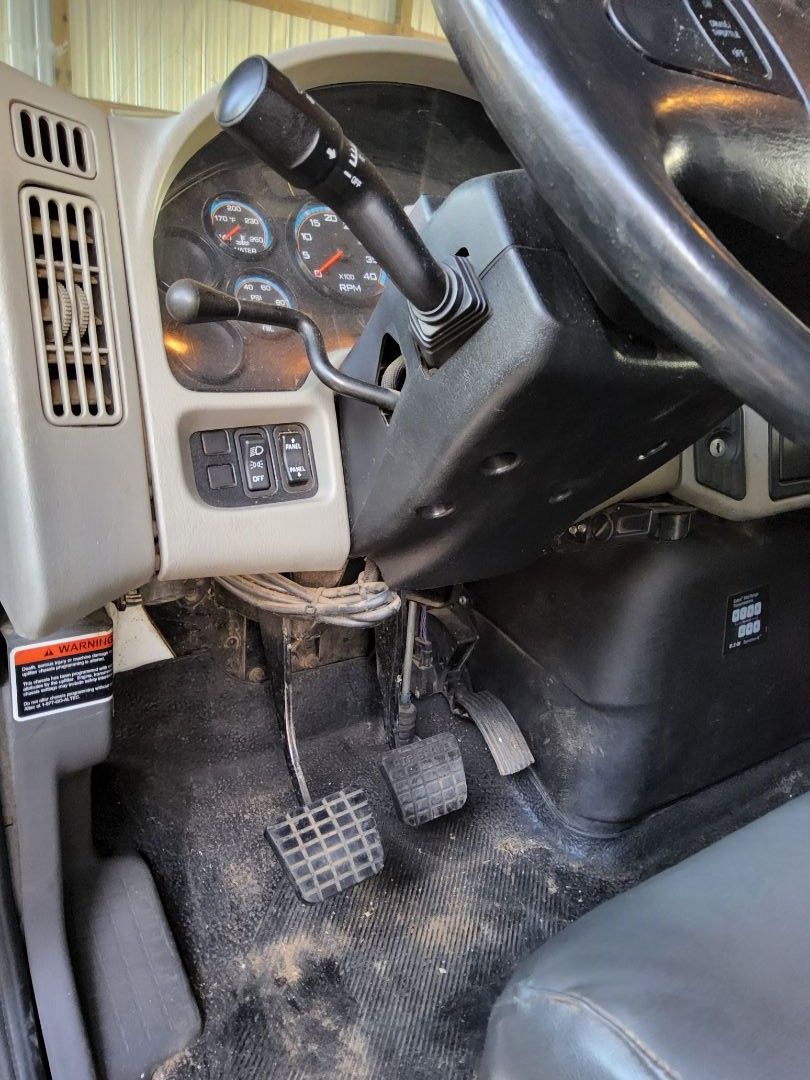 2011 ALTEC LRV 56 - Image 9